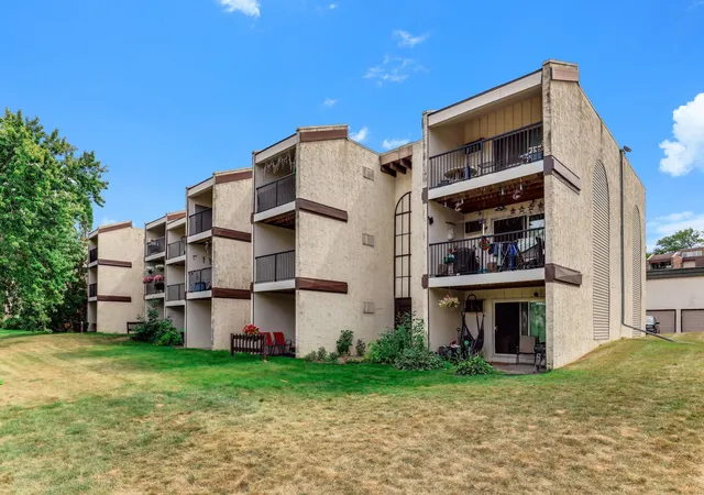 Listing Photo 2 - Condo for sale in building located at 12864 Nicollet Ave, Burnsville, MN 55337 - Unit #202