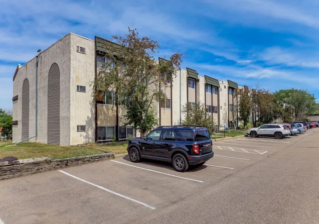 Listing Photo 3 - Condo for sale in building located at 12864 Nicollet Ave, Burnsville, MN 55337 - Unit #202