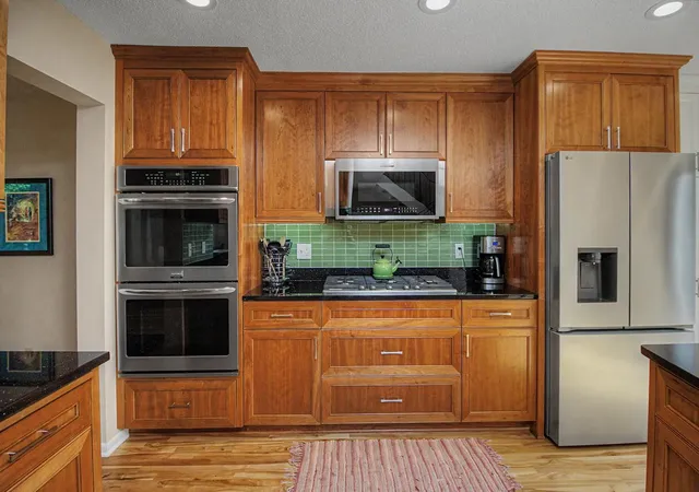 Photo 4 of Single family home for sale at 1182 Saint Clair Ave, Saint Paul, MN 55105 | MLS# 7129354 | Listing updated on 2026-10-06