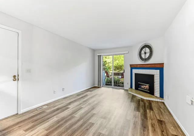 Photo 4 of Condo for sale at 2310 Benson Ave #H, Saint Paul, MN 55116 | MLS# 7129355 | Listing updated on 2026-09-01