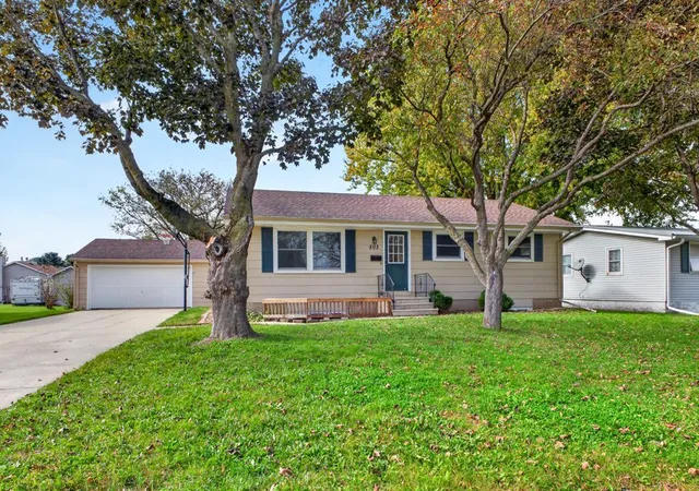 Photo 3 of Single family home for sale at 803 4th Avenue SE, Stewartville, MN 55976 | MLS# 7129357 | Listing updated on 2026-10-10