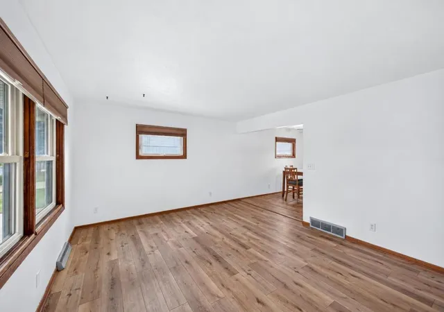 Photo 4 of Single family home for sale at 803 4th Avenue SE, Stewartville, MN 55976 | MLS# 7129357 | Listing updated on 2026-10-10