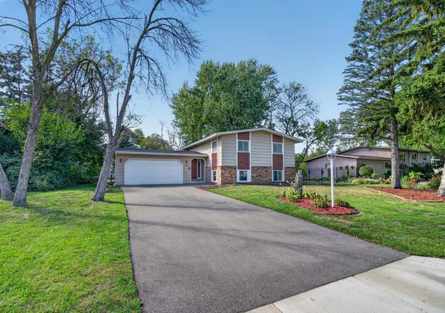 Photo 2 of Sale Pending at 8149 Brandywine Pkwy, Minneapolis, MN 55444 | MLS# 7129359 | Listing updated on 2026-10-05