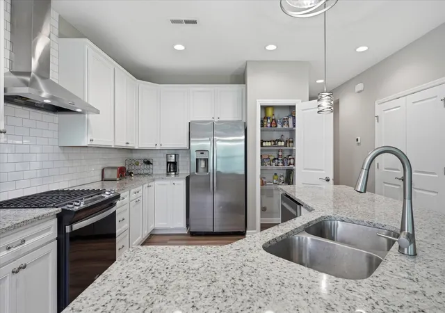 image of 19440 103rd Ave, Rogers, MN 55374 | MLS# 7129395