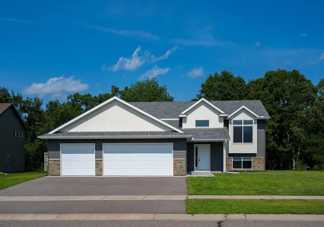 1st image of 370 29th Ave Se, Saint Cloud, MN 56304 | MLS# 7129405