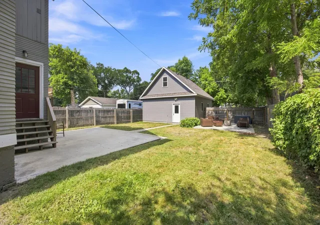 Photo 2 of Single family home for sale at 819 8th Ave N, Fargo, ND 58102 | MLS# 7129410 | Listing updated on 2026-09-03