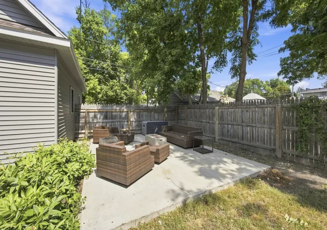 Photo 3 of Single family home for sale at 819 8Th Ave N, Fargo, ND 58102 | MLS# 7129410 | Listing updated on 2026-09-03