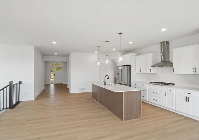 Photo 4 of Single family home for sale at 1256 Hadley Hills Dr NE, Rochester, MN 55906 | MLS# 7129416 | Listing updated on 2026-09-22