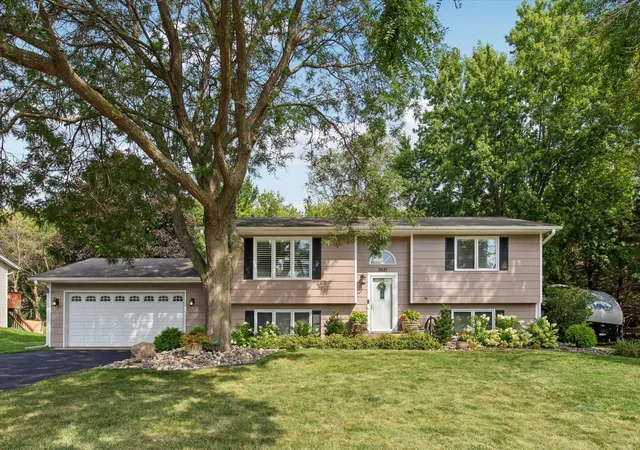 2nd image of 5681 193rd St W, Farmington, MN 55024 | MLS# 7129432
