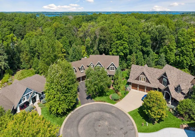 Photo 2 of Single family home for sale at 20650 Parkview Ln, Excelsior, MN 55331 | MLS# 7129463 | Listing updated on 2026-09-15