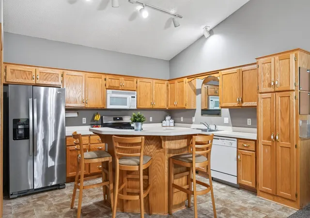 Photo 4 of Single family home for sale at 12774 Ulysses Cir NE, Minneapolis, MN 55434 | MLS# 7129505 | Listing updated on 2026-09-16