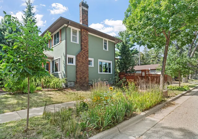 Photo 3 of Sale Pending at 1701 Juliet Ave, Saint Paul, MN 55105 | MLS# 7129531 | Listing updated on 2026-08-24