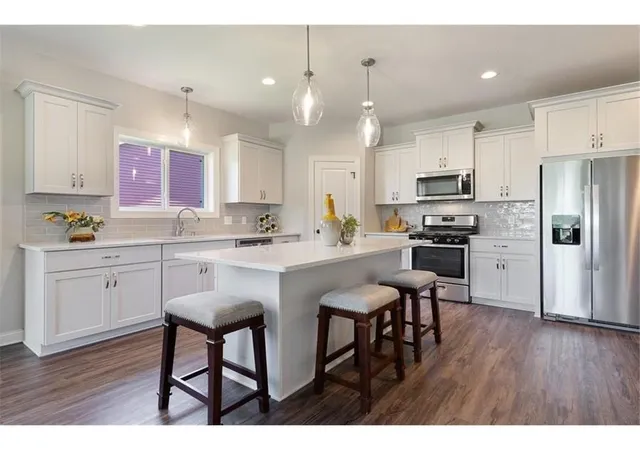 4th image of 1140 Summit Cvs, Dassel, MN 55325 | MLS# 7129537