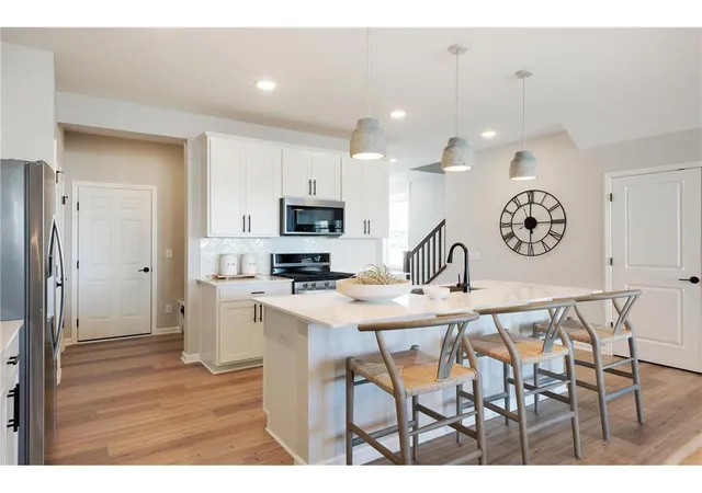 2nd image of 14936 Avondale Vw, Rosemount, MN 55068 | MLS# 7129541