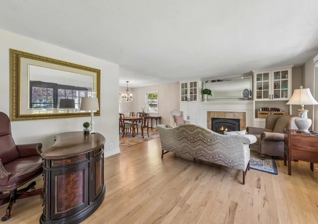 4th image of 290 Ridgeview Dr E, Wayzata, MN 55391 | MLS# 7129566