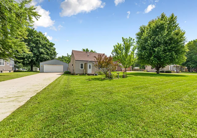 5th image of 406 S Main St, Medford, MN 55049 | MLS# 7129568