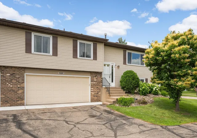 1st image of 10397 Juniper Ln, Eden Prairie, MN 55347 | MLS# 7129575