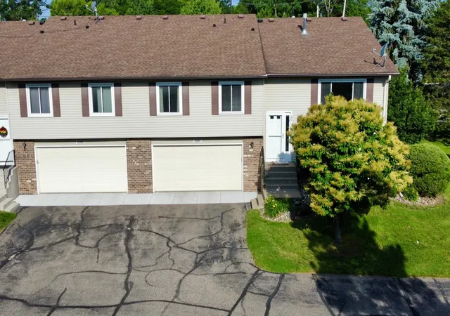36th image of 10397 Juniper Ln, Eden Prairie, MN 55347 | MLS# 7129575