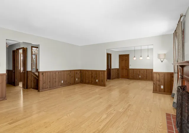Photo 3 of Single family home for sale at 4030 Wasatch Ln, Minneapolis, MN 55422 | MLS# 7129606 | Listing updated on 2026-10-16