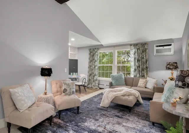 2nd image of 1004 Westbrooke Wy #8, Hopkins, MN 55343 | MLS# 7129609