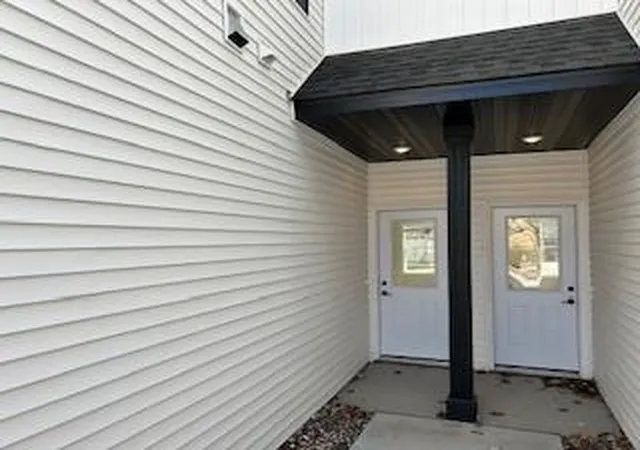 Photo 3 of Single family home for sale at 3405 Douglas Dr N, Minneapolis, MN 55422 | MLS# 7129645 | Listing updated on 2026-08-27