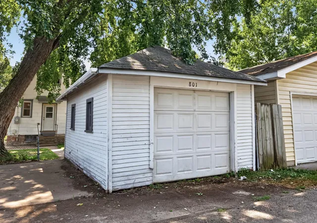 46th image of 801 Armstrong Ave, Saint Paul, MN 55102 | MLS# 7129652