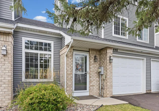 2nd image of 446 Mission Hills Wy E, Chanhassen, MN 55317 | MLS# 7129656