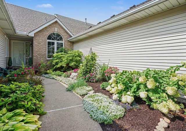3rd image of 13815 Falcon Ave, Apple Valley, MN 55124 | MLS# 7129659