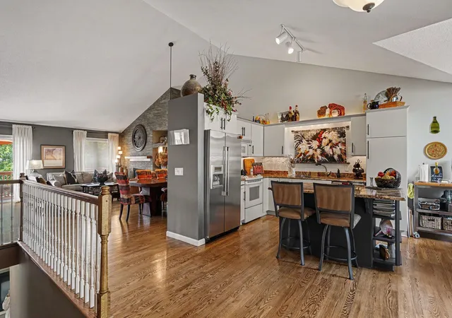 4th image of 13815 Falcon Ave, Apple Valley, MN 55124 | MLS# 7129659