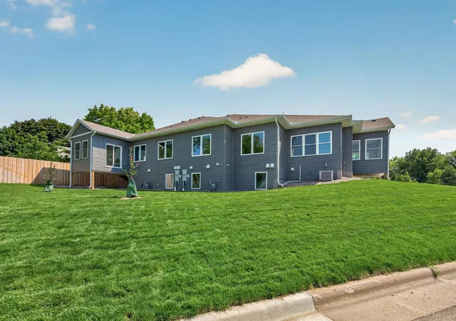 30th image of 2353 7th Ave E, Saint Paul, MN 55109 | MLS# 7129663