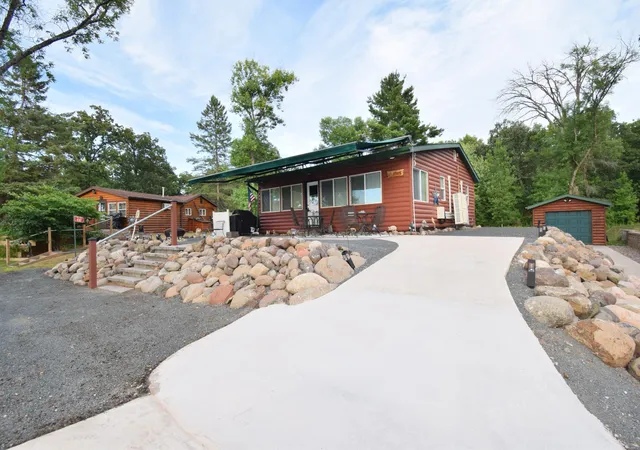 Photo 4 of Single family home for sale at 6587 Blue Heron Bay Dr, Siren, WI 54872 | MLS# 7129666 | Listing updated on 2026-08-27