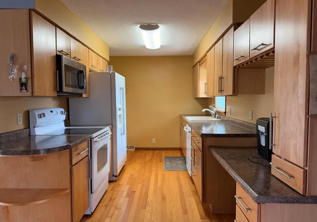 Photo 2 of Single family home for sale at 117 Southdale St Se, Sleepy Eye, MN 56085 | MLS# 7129671 | Listing updated on 2026-08-19