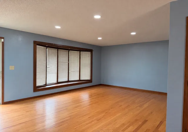 Photo 4 of Single family home for sale at 117 Southdale St SE, Sleepy Eye, MN 56085 | MLS# 7129671 | Listing updated on 2026-08-19