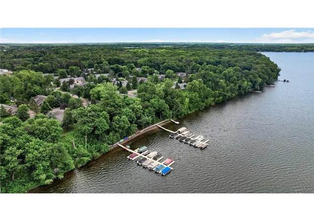 Photo 2 of Sale Pending at 27746 Woodland Dr, Chisago City, MN 55013 | MLS# 7129672 | Listing updated on 2026-10-06