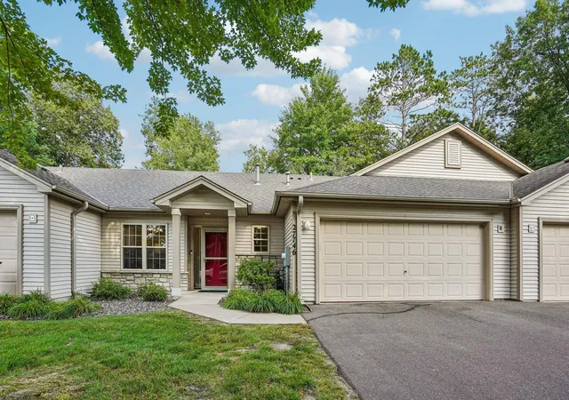 Photo 3 of Sale Pending at 27746 Woodland Dr, Chisago City, MN 55013 | MLS# 7129672 | Listing updated on 2026-10-06