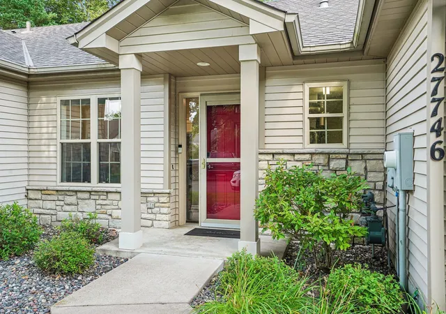 Photo 3 of Sale Pending at 27746 Woodland Dr, Chisago City, MN 55013 | MLS# 7129672 | Listing updated on 2026-10-06
