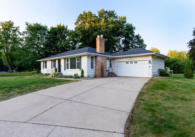 Photo 2 of Sale Pending at 411 Hazel Ln, Hopkins, MN 55343 | MLS# 7129678 | Listing updated on 2026-09-04