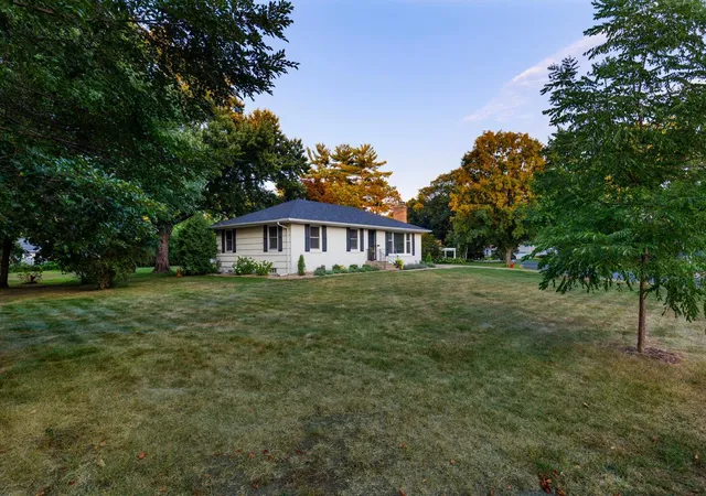 Photo 3 of Sale Pending at 411 Hazel Ln, Hopkins, MN 55343 | MLS# 7129678 | Listing updated on 2026-09-04