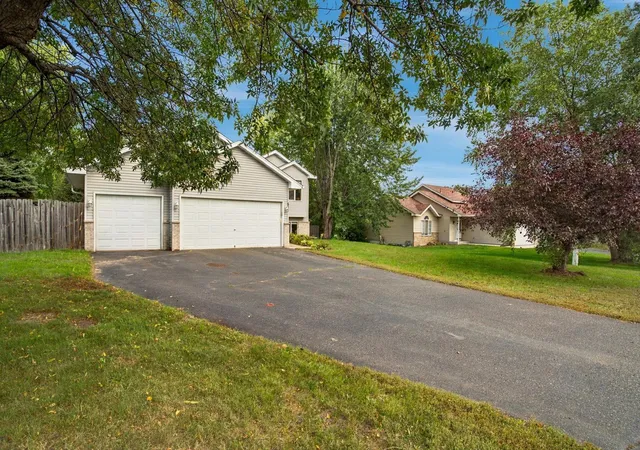 Photo 3 of Single family home for sale at 506 Birch St SW, Isanti, MN 55040 | MLS# 7129685 | Listing updated on 2026-09-24