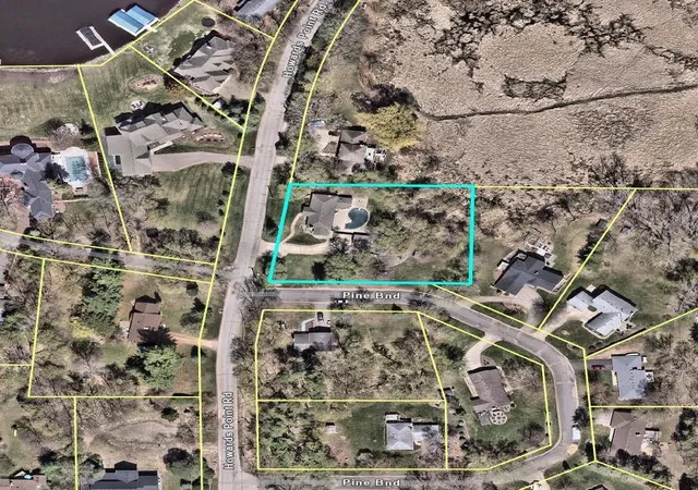 Photo 2 of Sale Pending at 5565 Howards Point Rd, Excelsior, MN 55331 | MLS# 7129689 | Listing updated on 2026-08-23