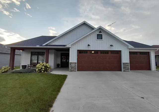 1st image of 5839 Rivers Edge Dr, Saint Cloud, MN 56303 | MLS# 7129697