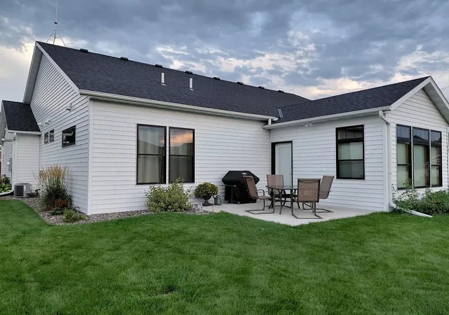 3rd image of 5839 Rivers Edge Dr, Saint Cloud, MN 56303 | MLS# 7129697