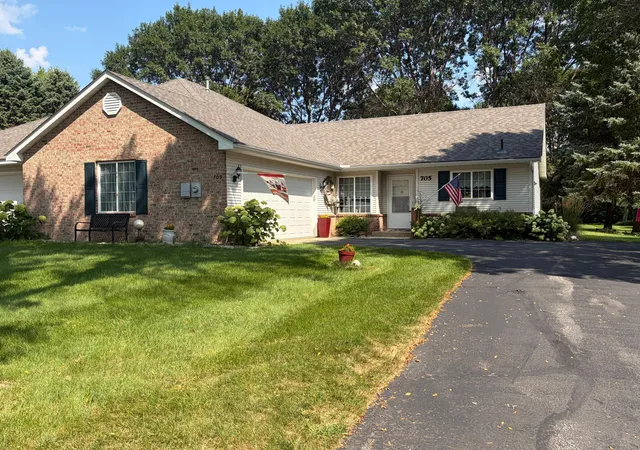 Photo 2 of Townhouse for sale at 705 24th Street Se, Willmar, MN 56201 | MLS# 7129706 | Listing updated on 2026-09-30