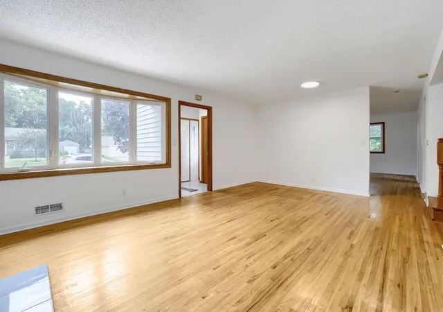 Photo 3 of Single family home for sale at 8536 15Th Ave S, Bloomington, MN 55425 | MLS# 7129712 | Listing updated on 2026-08-30