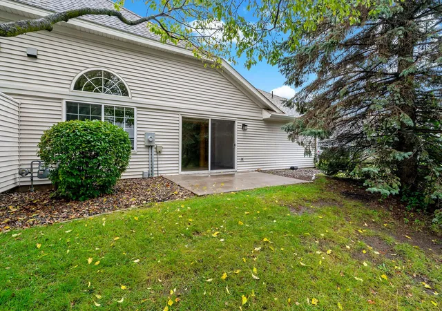 Photo 3 of Single family home for sale at 1866 N Ruby Ct, Saint Paul, MN 55122 | MLS# 7129713 | Listing updated on 2026-09-20