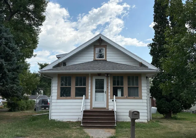 Photo 1 of Single family home for sale at 114 9th Street N, Breckenridge, MN 56520 | MLS# 7129714 | Listing updated on 2026-08-25