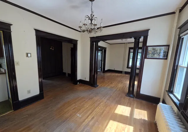 3rd image of 645 Simpson St, Saint Paul, MN 55104 | MLS# 7129724
