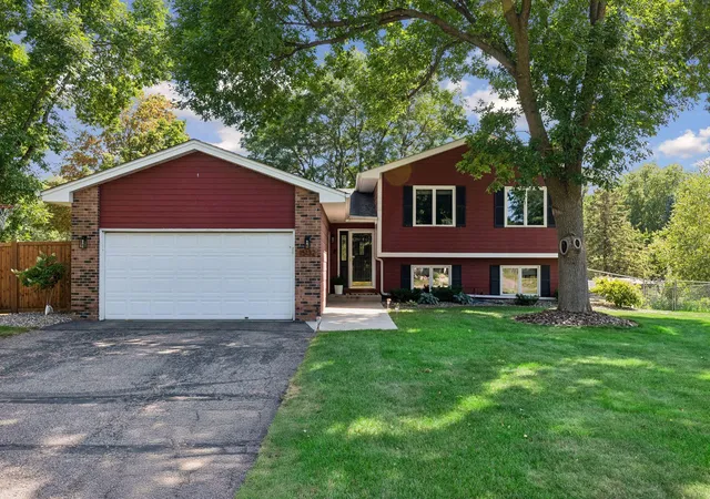 2nd image of 15132 Portland Ave, Burnsville, MN 55306 | MLS# 7129741