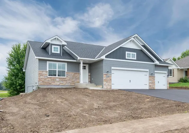 2nd image of 1228 Olivia St Se, New Prague, MN 56071 | MLS# 7129745