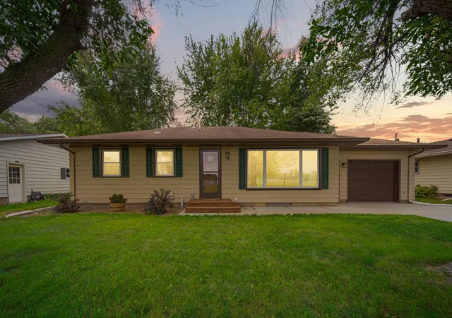 2nd image of 2541 E Main St, Mankato, MN 56001 | MLS# 7129760